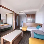 Sandos (adults Only) בנידורם